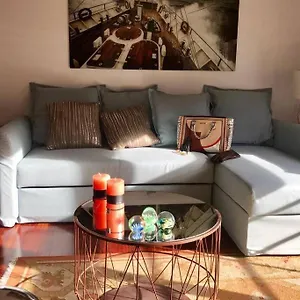 Apartamento PISO ALGORTA+WIFI GRATIS+PARKING.Cerca de BILBAO., Getxo